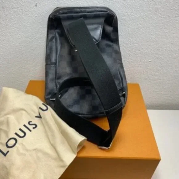 Authentic Louis Vuitton Avenue Damier Graphite Sling Bag - Picture 2 of 8
